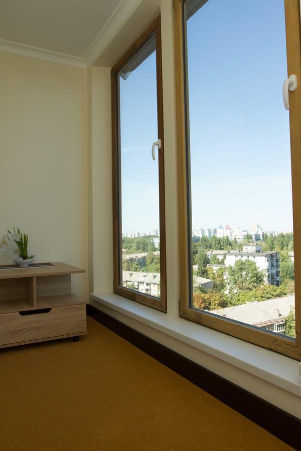 קייב Aparthotel On Klinichna St. מראה חיצוני תמונה
